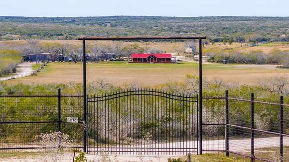 959 Acres of Recreational Land & Farm for Sale in Freer, Texas