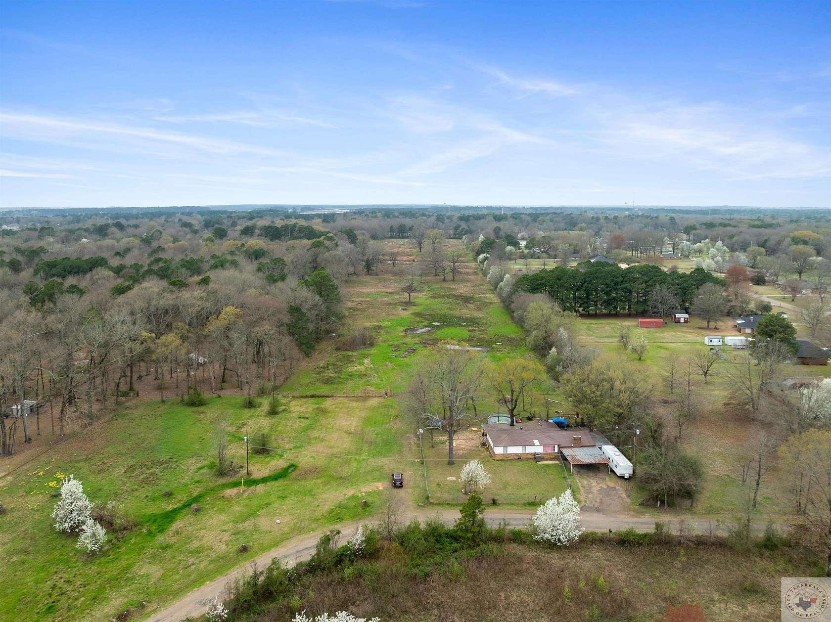 21 Acres of Land with Home for Sale in Texarkana, Texas