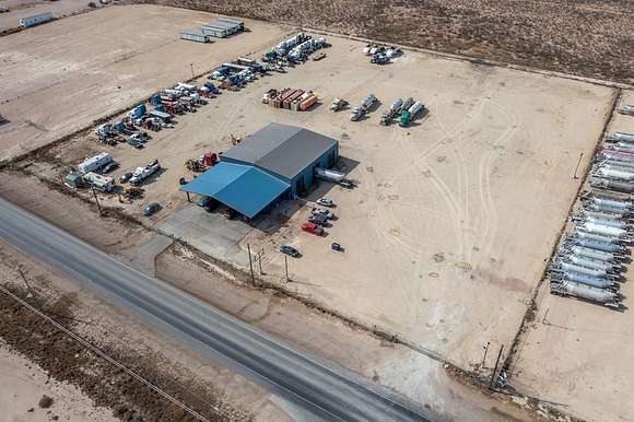 6 Acres of Improved Commercial Land for Sale in Odessa, Texas