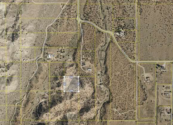 2.499 Acres of Residential Land for Sale in Juniper Hills, California