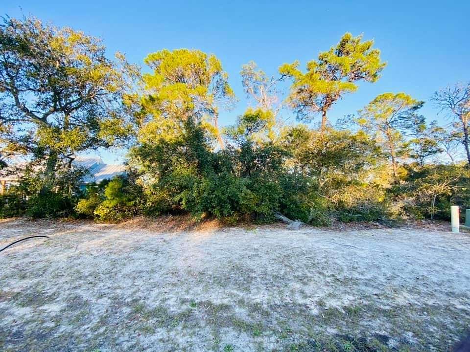 0.33 Acres of Residential Land for Sale in Eastpoint, Florida