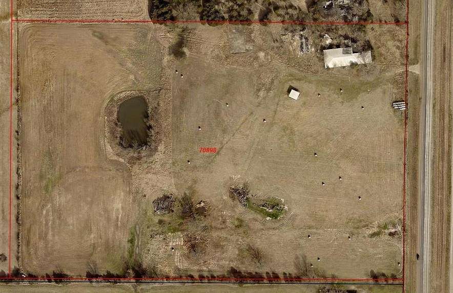 23.4 Acres of Land for Sale in Paris, Texas
