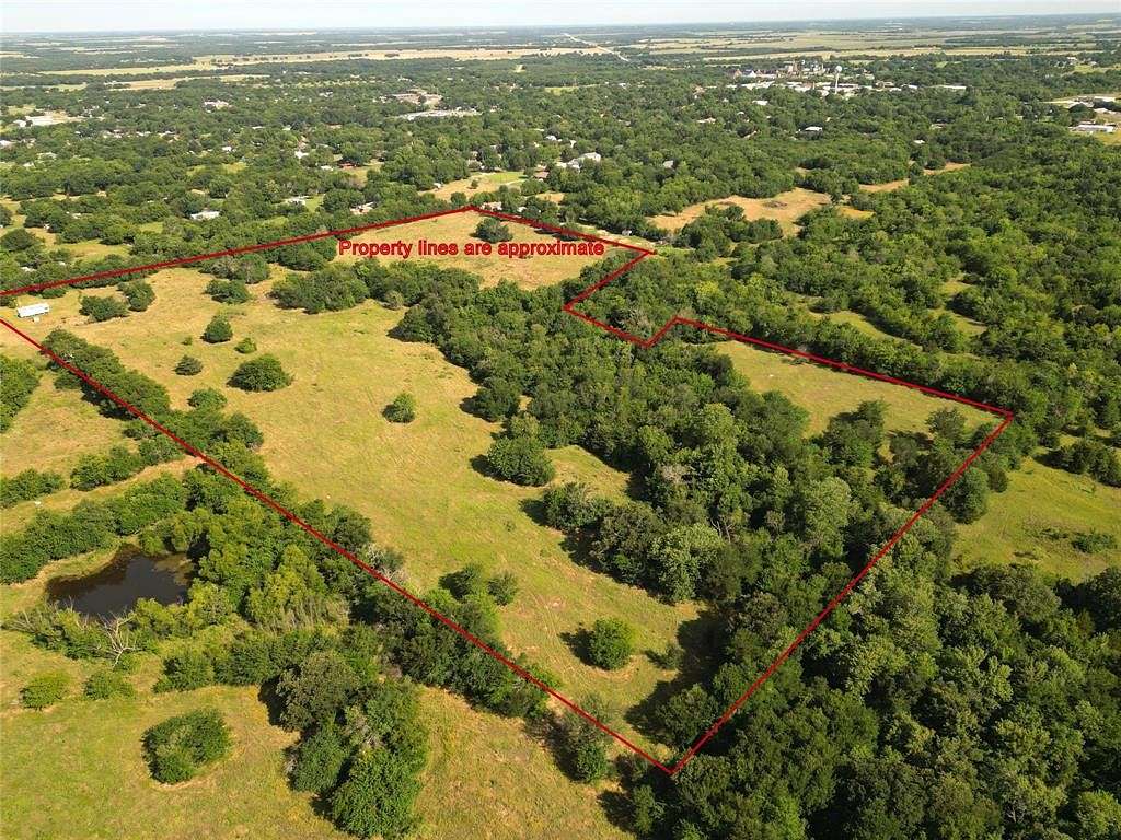 27 Acres of Agricultural Land for Sale in Wolfe City, Texas