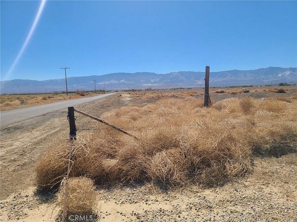 17 Acres of Land for Sale in Lucerne Valley, California