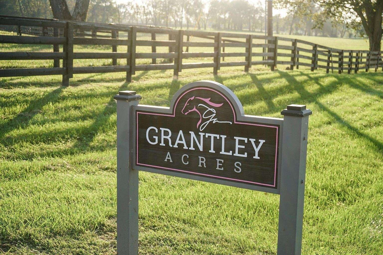 201 Acres of Agricultural Land with Home for Sale in Midway, Kentucky