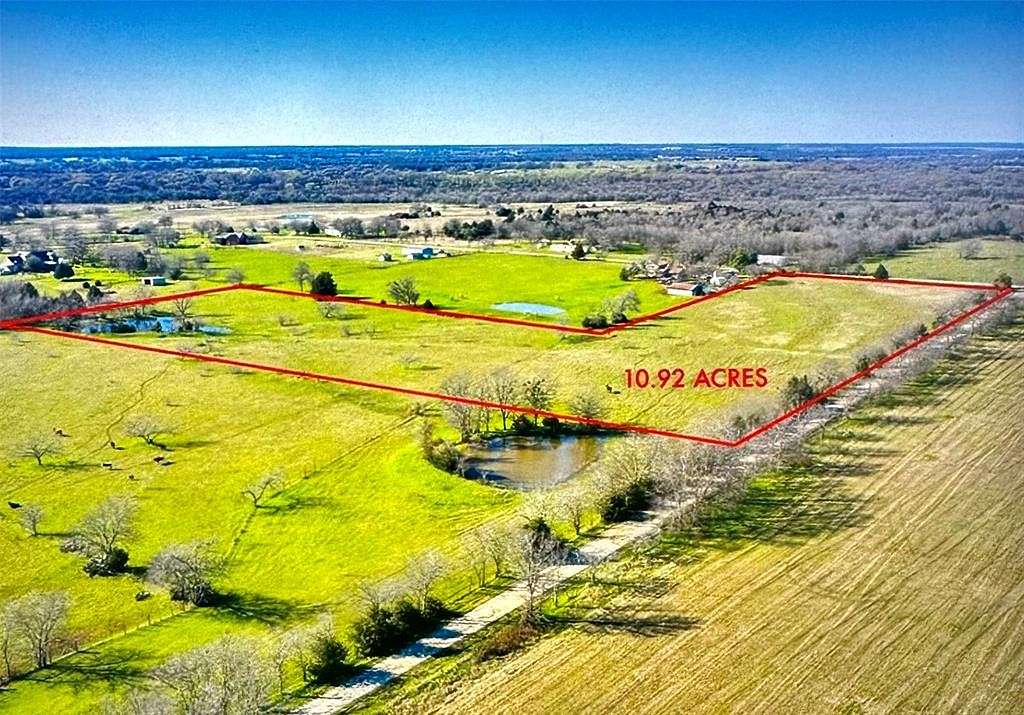 10.9 Acres of Land for Sale in Wills Point, Texas