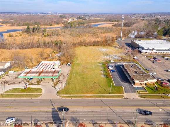 16.8 Acres of Commercial Land for Sale in Waterford, Michigan