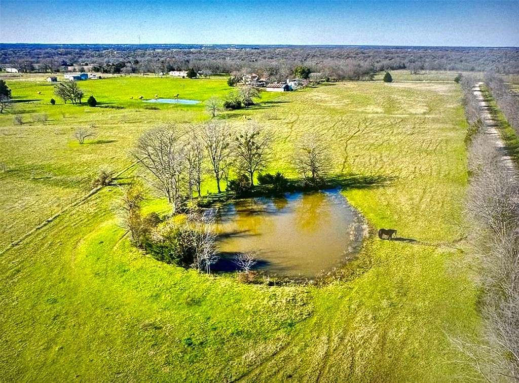 11.4 Acres of Land for Sale in Wills Point, Texas