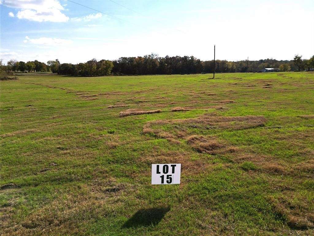 1.7 Acres of Improved Residential Land for Sale in Yantis, Texas