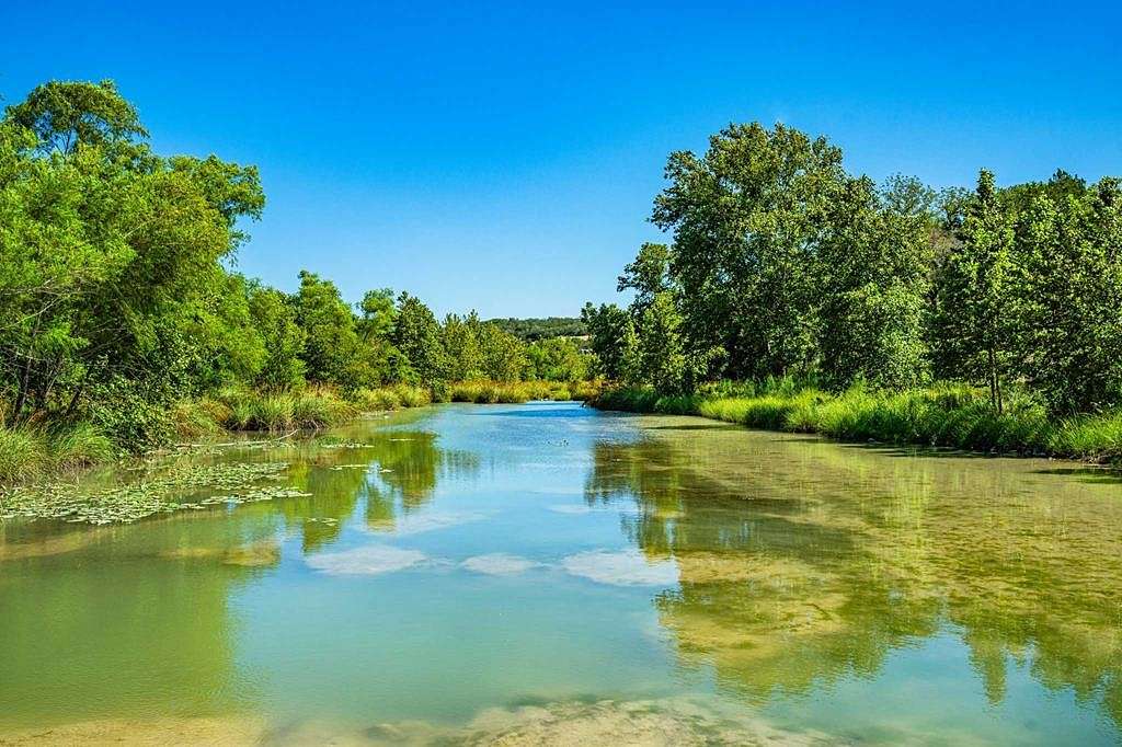16 Acres of Land for Sale in Hunt, Texas