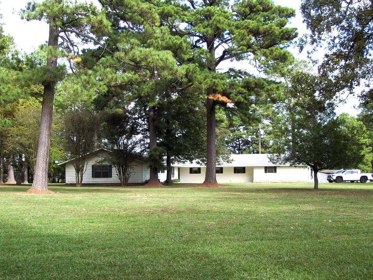 5 Acres of Land with Home for Sale in Ashdown, Arkansas