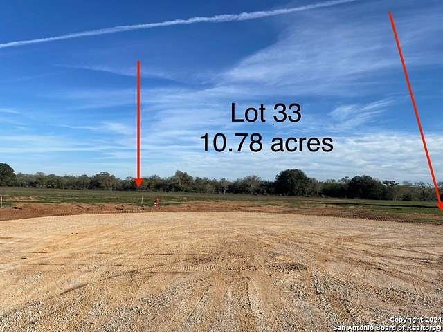 10.8 Acres of Land for Sale in Floresville, Texas