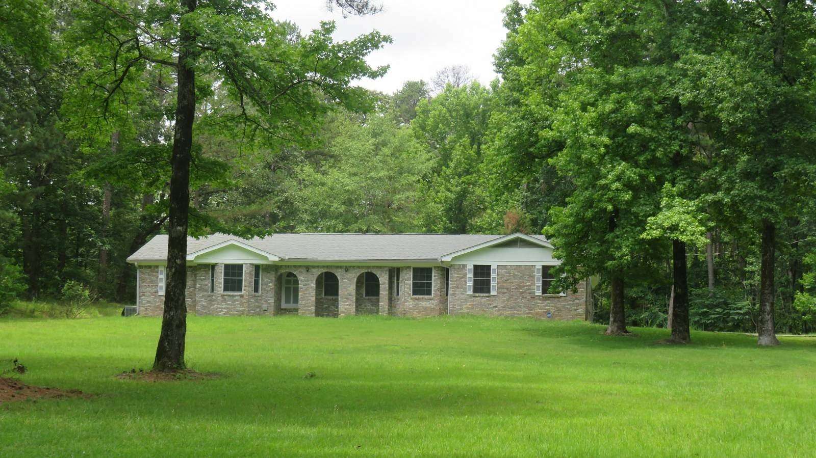 3.5 Acres of Land with Home for Sale in Kosciusko, Mississippi