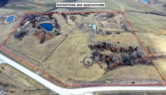 18 Acres of Land for Sale in Cincinnati, Iowa