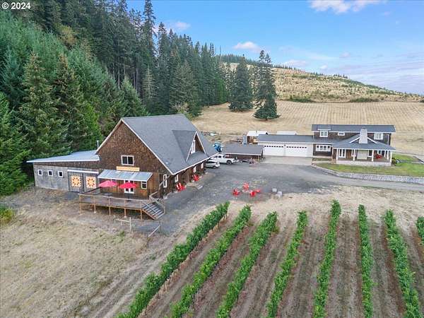 100 Acres of Land with Home for Sale in Yoncalla, Oregon