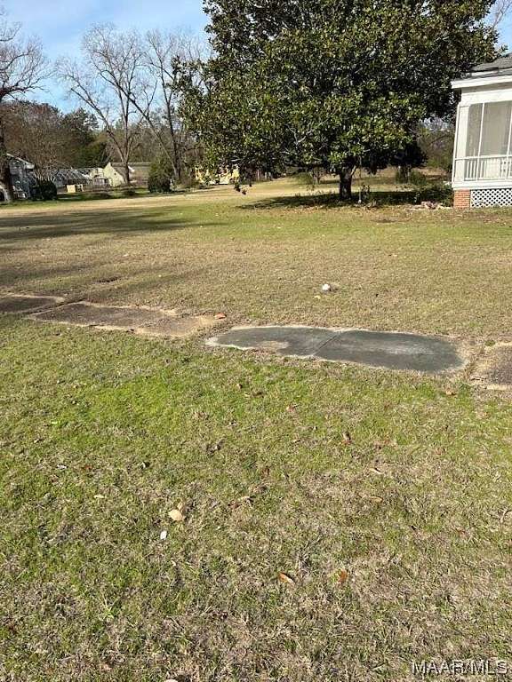 2 Acres of Residential Land with Home for Sale in Autaugaville, Alabama