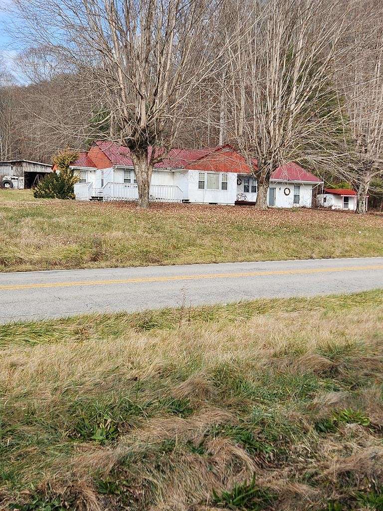 134 Acres of Agricultural Land with Home for Sale in Morehead, Kentucky