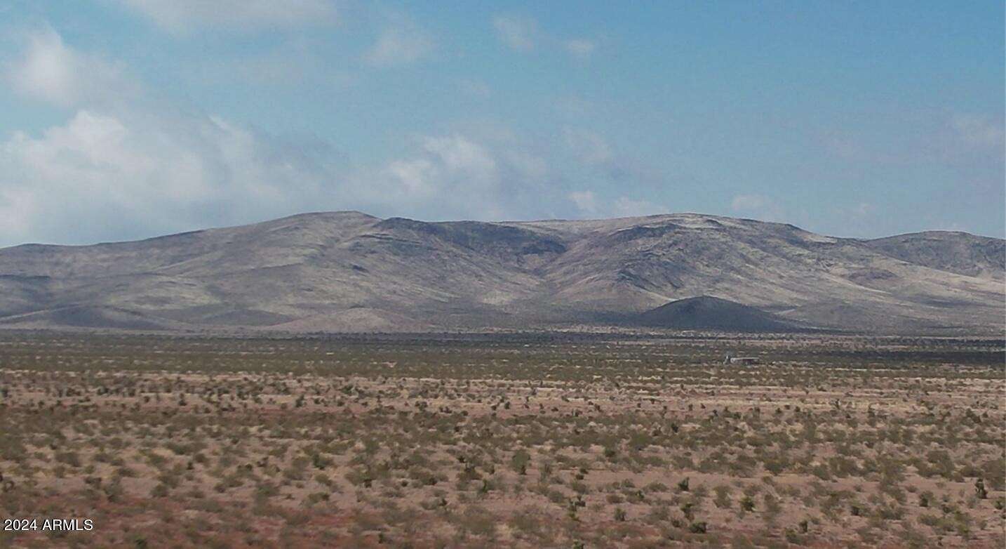 4,000 Acres of Agricultural Land for Sale in Dolan Springs, Arizona