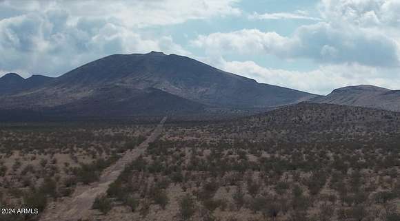 4,000 Acres of Agricultural Land for Sale in Dolan Springs, Arizona
