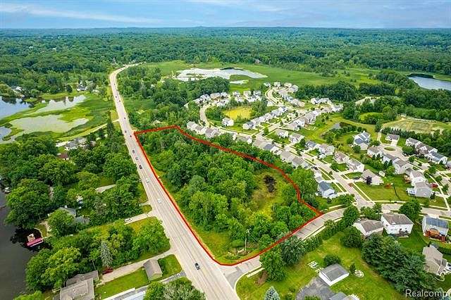 4.52 Acres of Commercial Land for Sale in Ortonville, Michigan