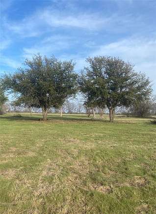 5 Acres of Land for Sale in Justin, Texas