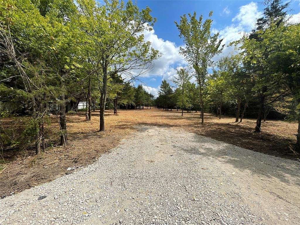 5 Acres of Residential Land for Sale in Greenville, Texas