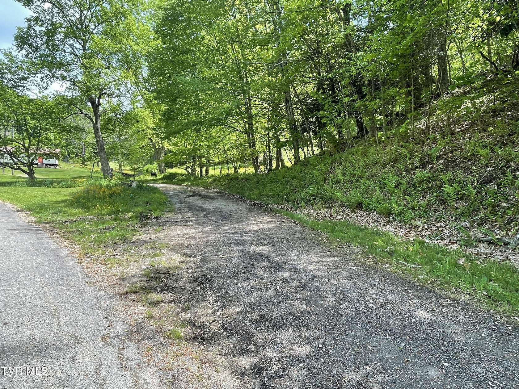 10.05 Acres of Recreational Land for Sale in Trade, Tennessee