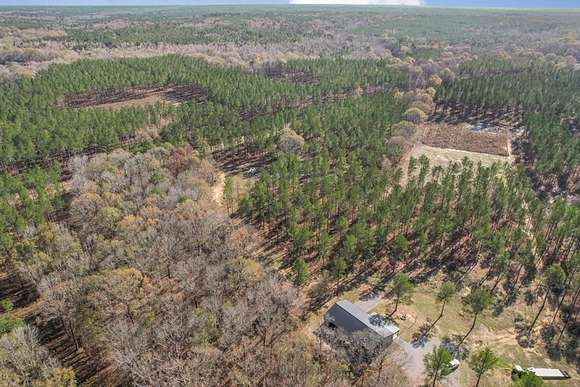 173 Acres of Land with Home for Sale in Hazlehurst, Mississippi