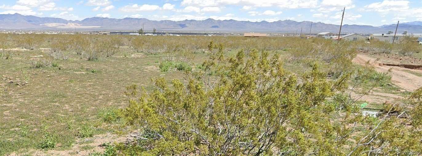 2.2 Acres of Residential Land for Sale in Golden Valley, Arizona