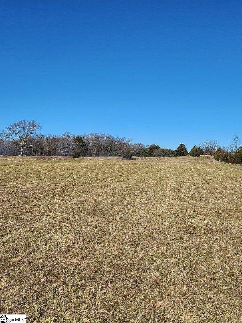 6 Acres of Residential Land for Sale in Fountain Inn, South Carolina