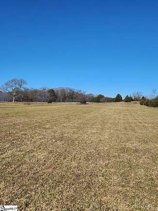 6 Acres of Residential Land for Sale in Fountain Inn, South Carolina