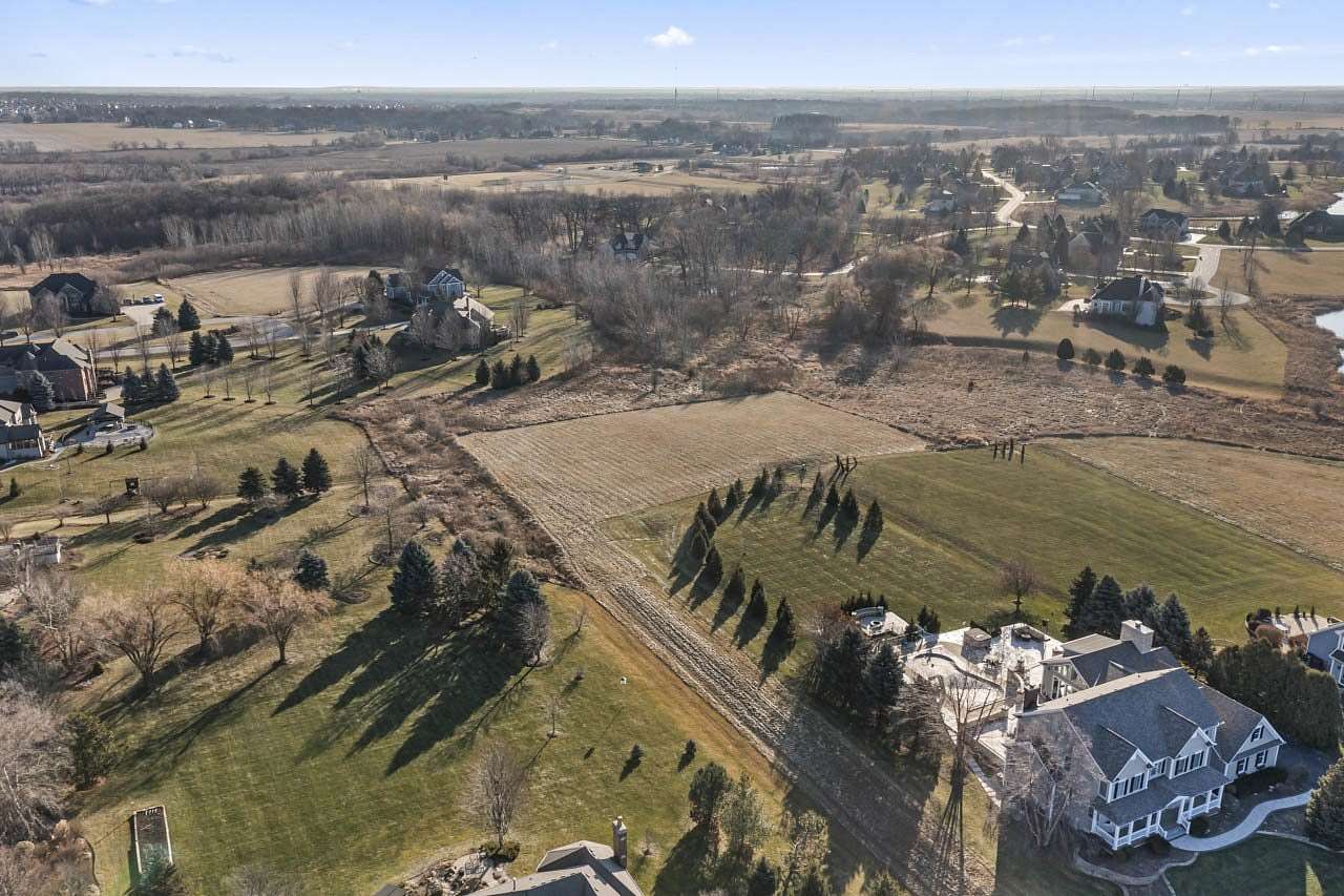 1.23 Acres of Residential Land for Sale in Elgin, Illinois