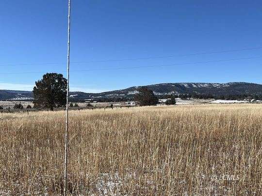 10 Acres of Agricultural Land for Sale in Lakeview, Oregon
