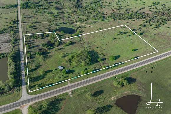 11.5 Acres of Land for Sale in Fredonia, Kansas