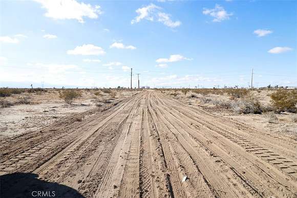 20 Acres of Land for Sale in Adelanto, California