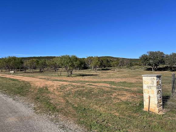 5 Acres of Land for Sale in Kingsland, Texas