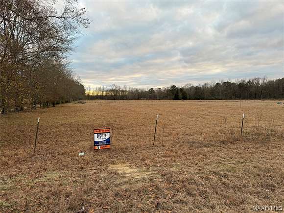 5 Acres of Land for Sale in Coosada, Alabama
