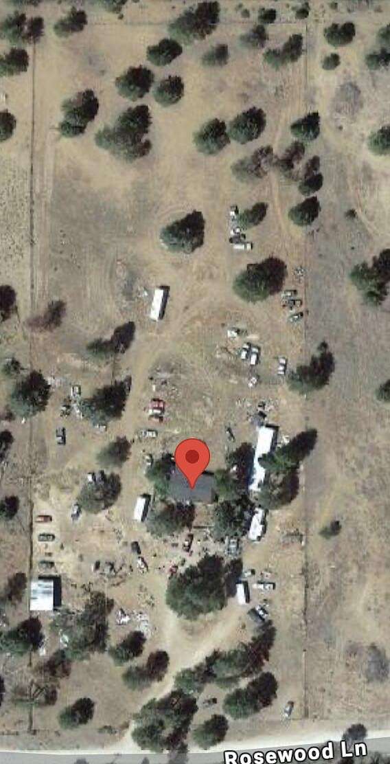 5 Acres of Residential Land with Home for Sale in Chiloquin, Oregon
