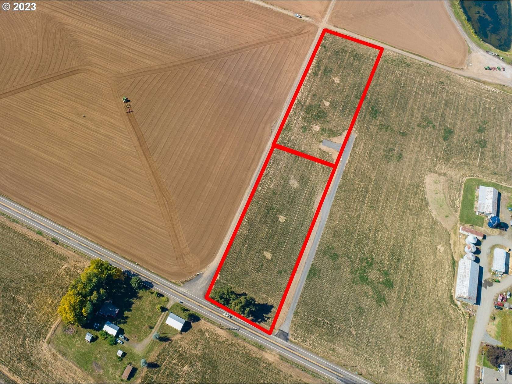 2 Acres of Residential Land for Sale in Hubbard, Oregon