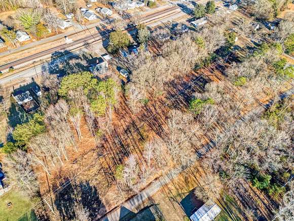 1.5 Acres of Residential Land for Sale in Wellford, South Carolina