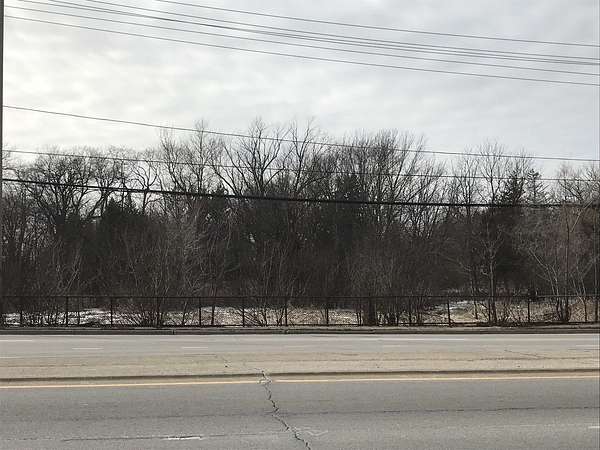 2.8 Acres of Commercial Land for Sale in Woodridge, Illinois