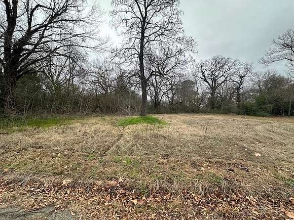 0.11 Acres of Residential Land for Sale in Paris, Texas