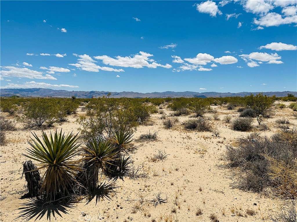 2.1 Acres of Land for Sale in Joshua Tree, California