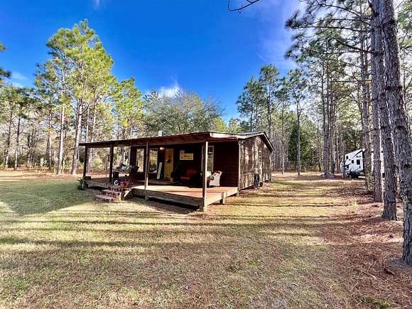 11 Acres of Recreational Land with Home for Sale in Black, Alabama