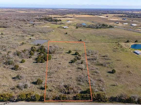 3 Acres of Land for Sale in Ennis, Texas