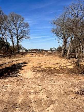 0.65 Acres of Residential Land for Sale in Lindale, Texas