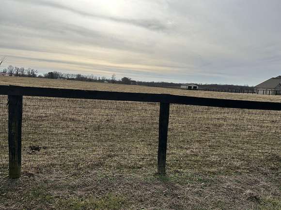 15 Acres of Agricultural Land for Sale in Georgetown, Kentucky