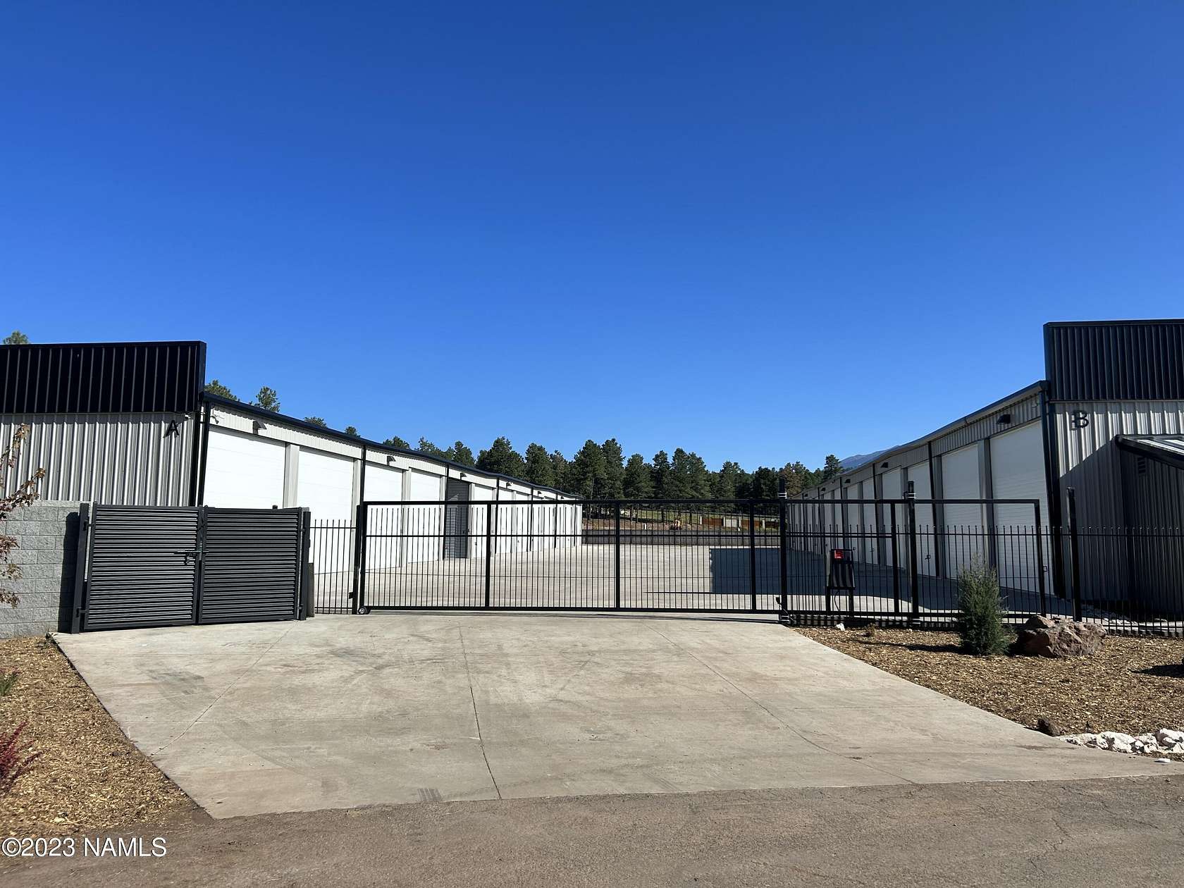 2 Acres of Improved Commercial Land for Sale in Flagstaff, Arizona