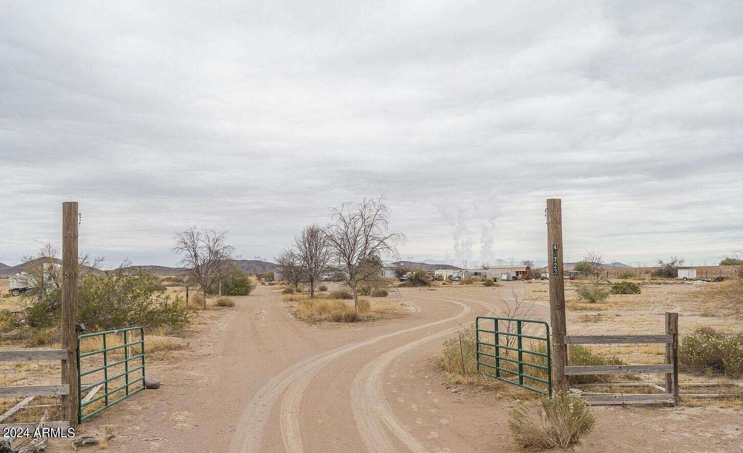 10 Acres of Land with Home for Sale in Tonopah, Arizona