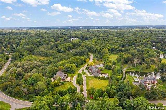 1.86 Acres of Residential Land for Sale in Bloomfield Hills, Michigan